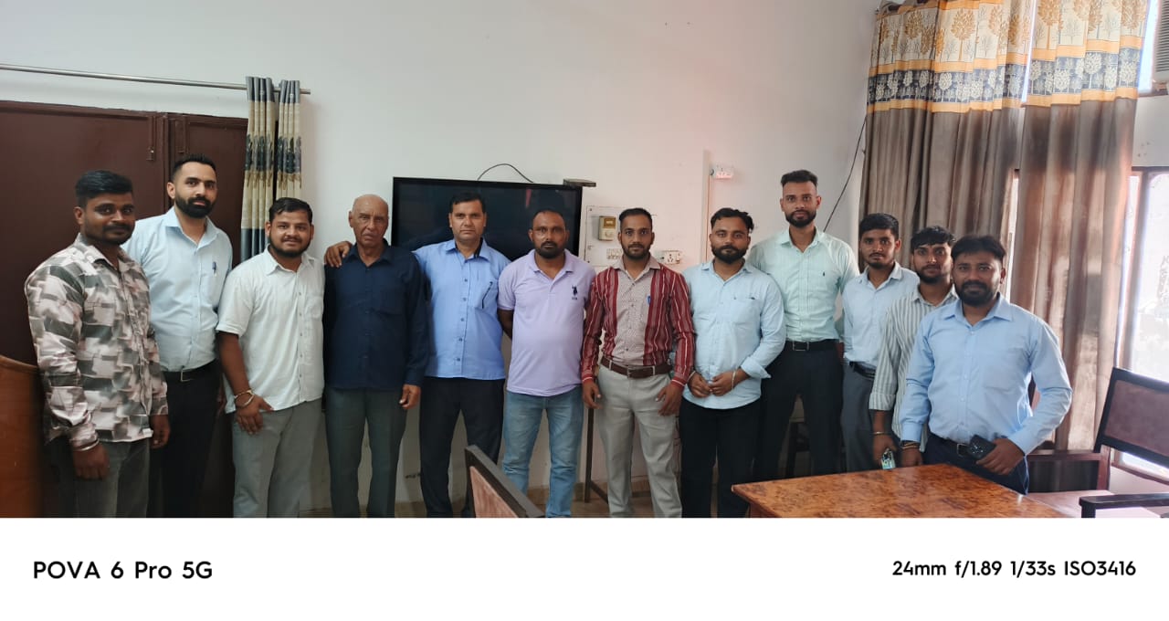In the meeting of the Court Clerk Union Committee, Charanjit Singh became the Chairman and Bhupinder Singh Bangar became the President.